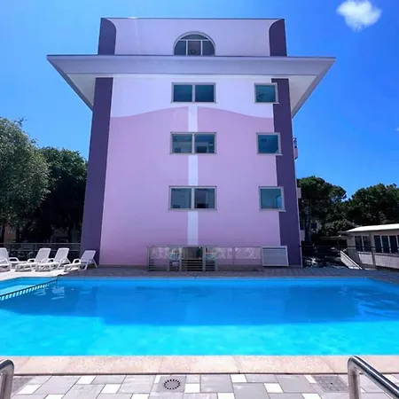 Perfect Flat With Large Terrace Appartamento Bibione
